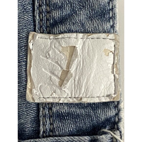 Maurices Shorts Womens 9/10 Denim 32X3 Blue Distressed Stretch Casual - Picture 12 of 12